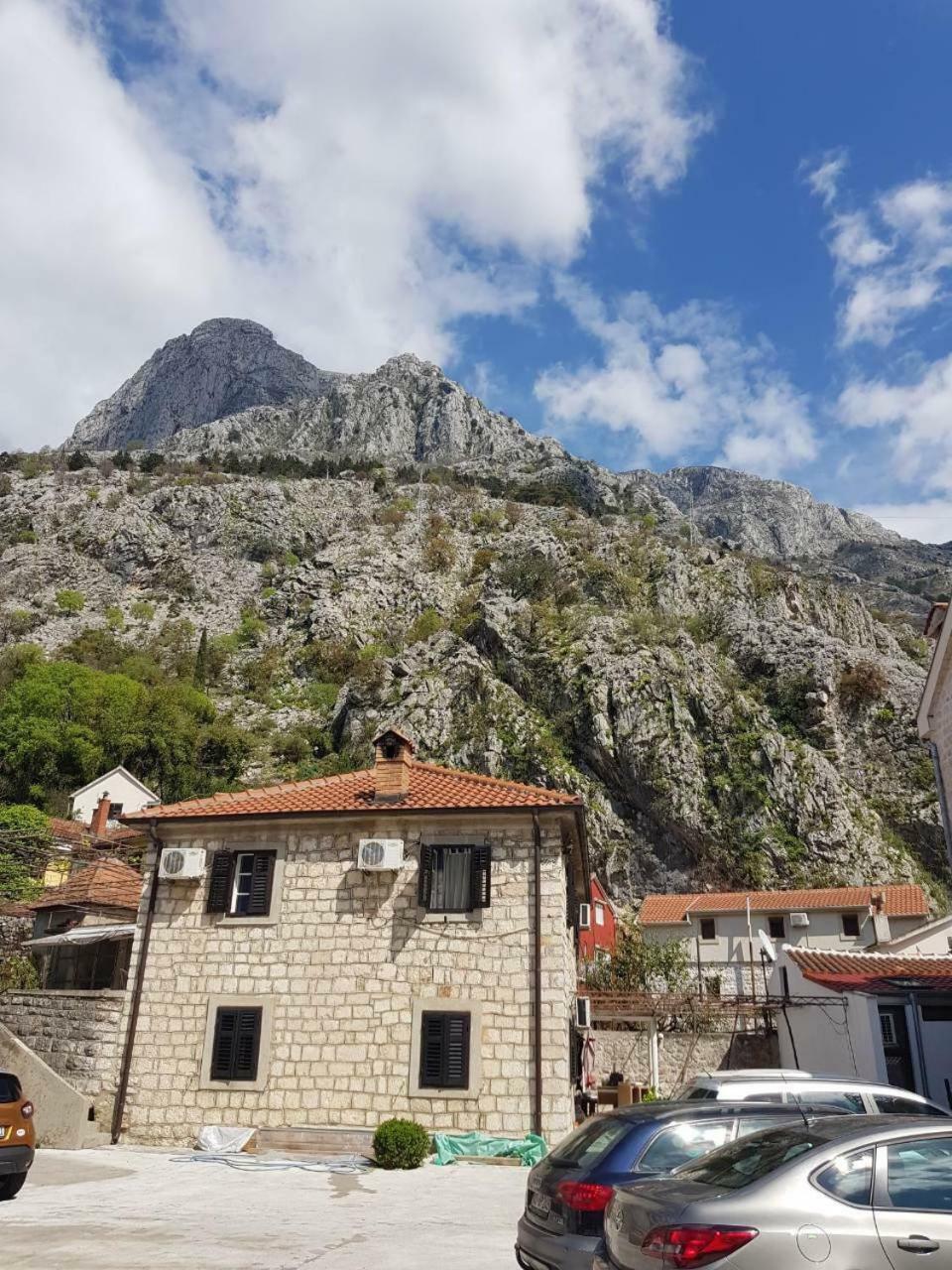 Viktor Rooms Kotor Luaran gambar