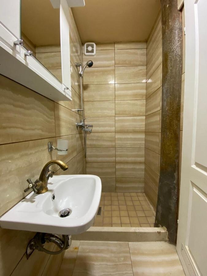 Viktor Rooms Kotor Luaran gambar