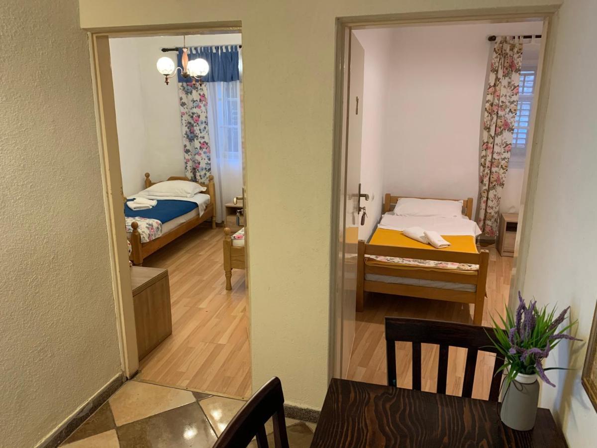Viktor Rooms Kotor Luaran gambar